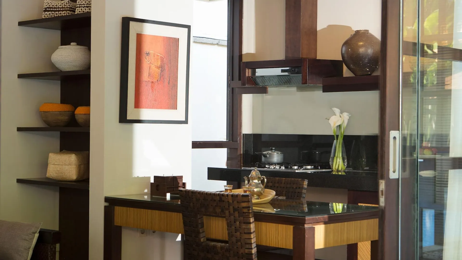Alaya Dedaun Kuta Villa Legian
