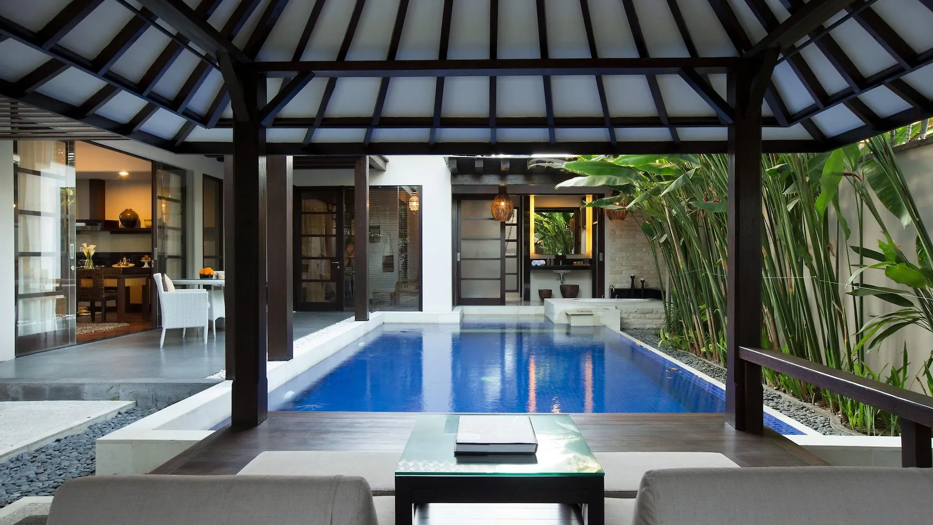 Alaya Dedaun Kuta Villa Legian  Indonesia