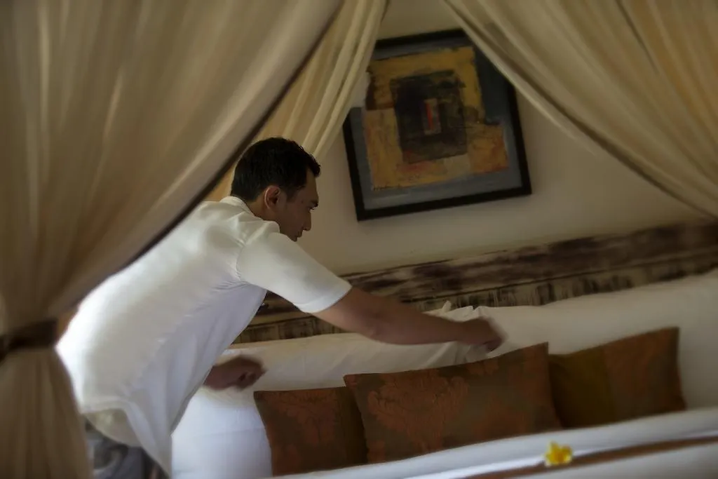 Alaya Dedaun Kuta Villa Legian