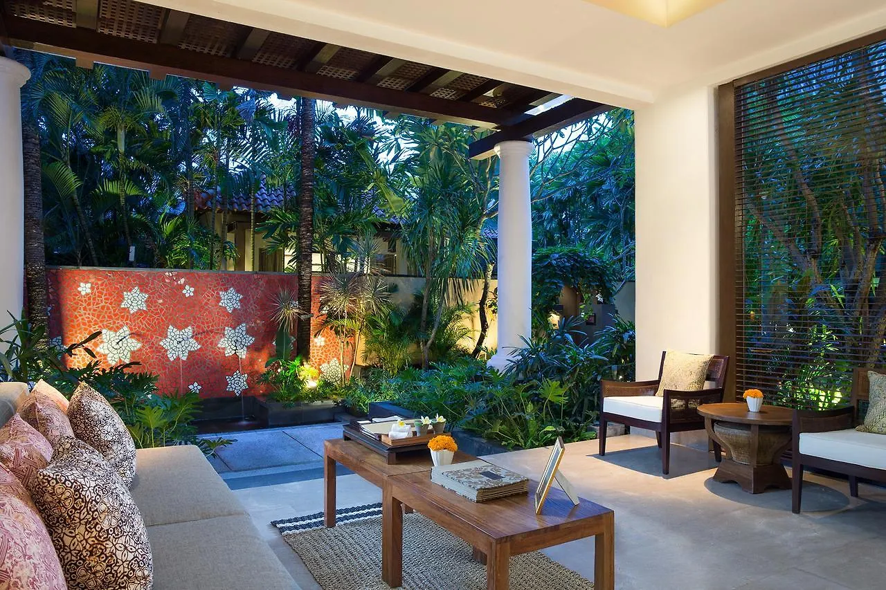 Alaya Dedaun Kuta Villa Legian