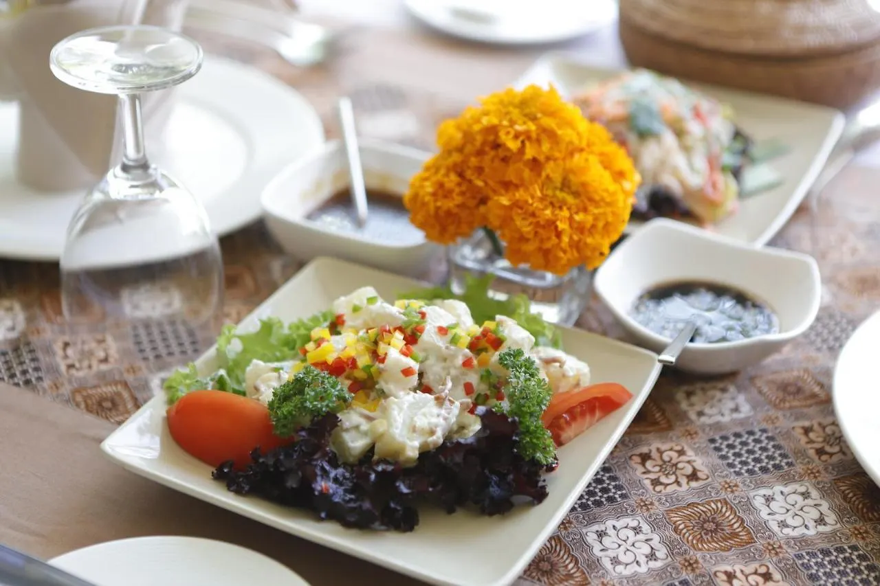 Alaya Dedaun Kuta Villa Legian